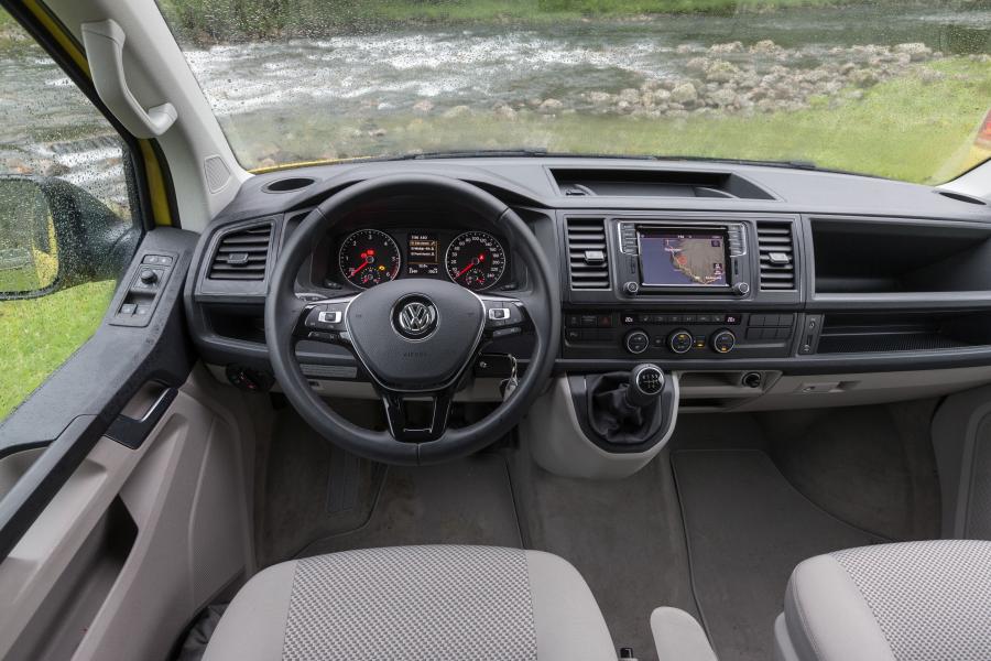  Volkswagen California 2015 года  (фото 10 из 28)